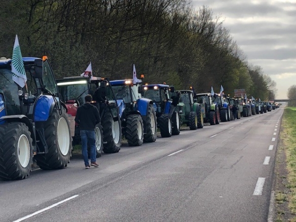 En direct : Suivez la manifestation des agriculteurs à Dijon